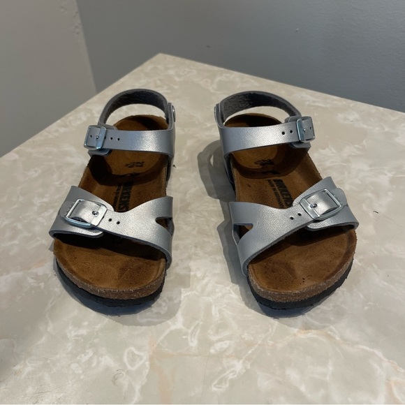 Birkenstock Silver RIO Kid's Ankle Strap Sandal size 8.5 Sandals - Picture 2 of 5